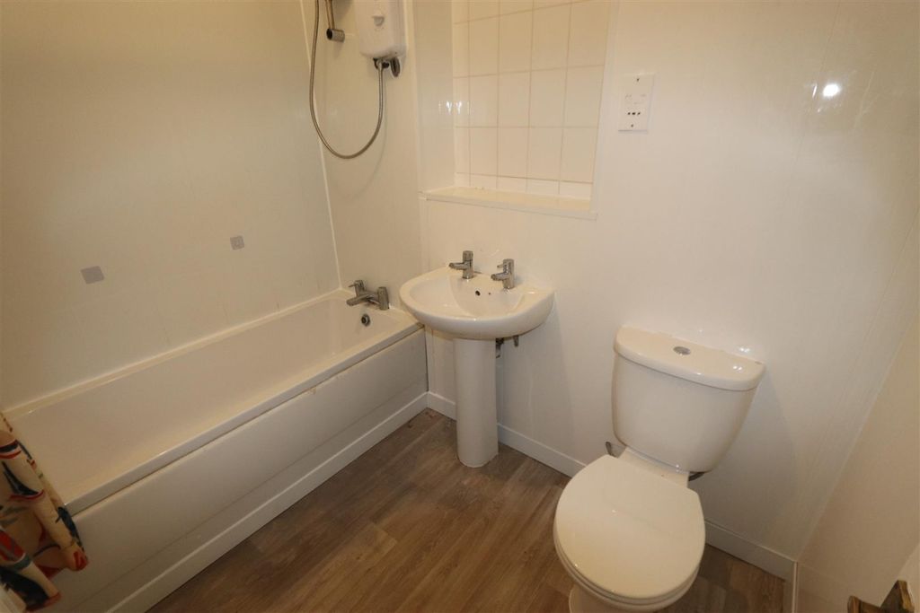 Property photo 2 of 6 Img_3446.Jpg