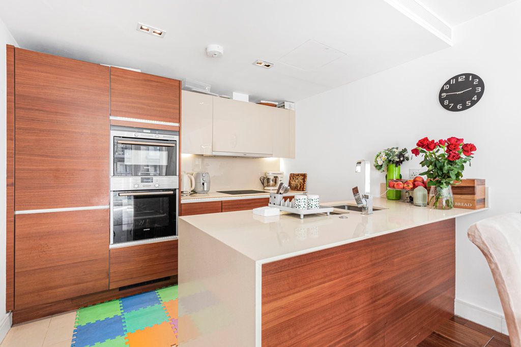 Property photo 3 of 14 Kitchen