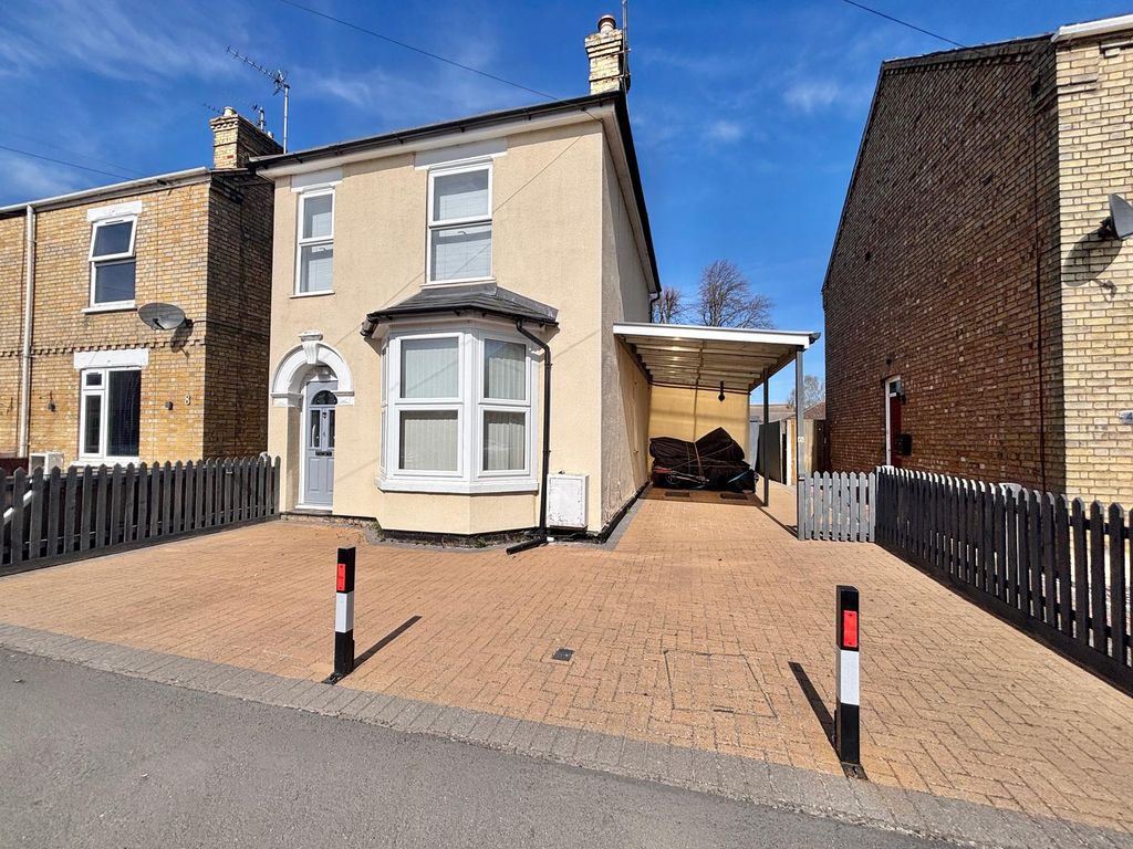 Property photo 1 of 27