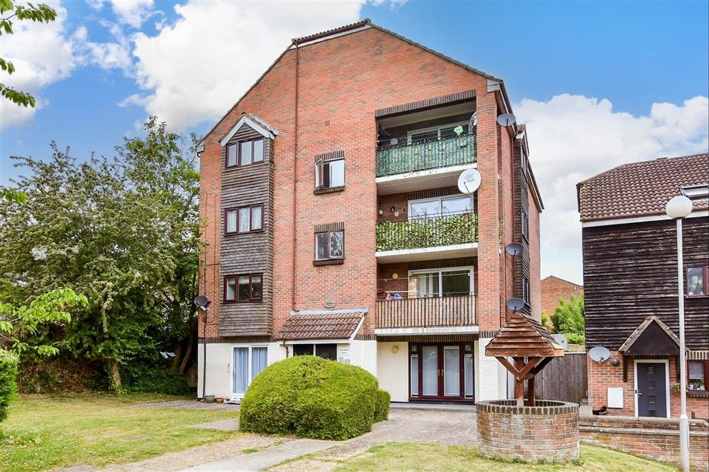 Property photo 2 of 10 External (Web)