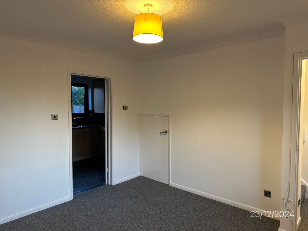 Property photo 3 of 8 Img_1424