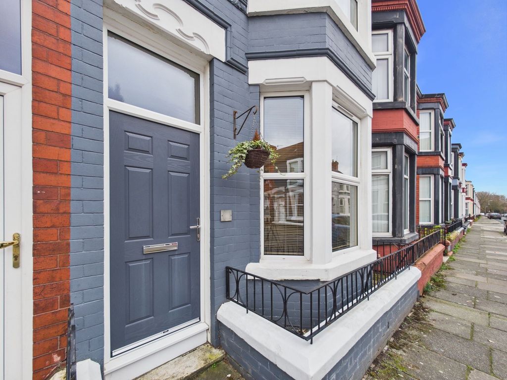 Property photo 2 of 18