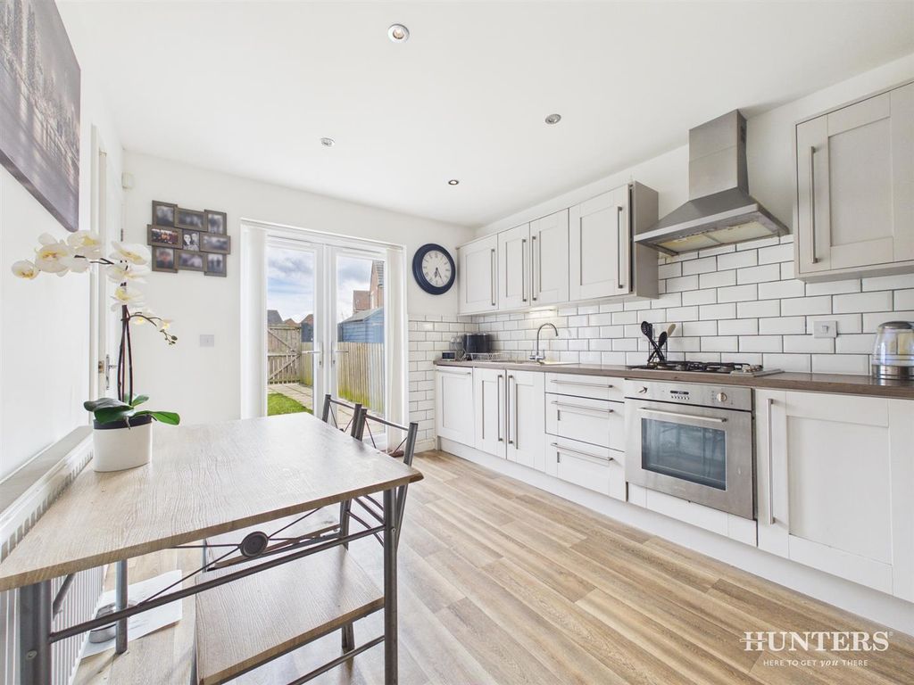 Property photo 3 of 18 Fa9Eeae7A1B84d2E84d9840d5dc07Ab0_100_Cam05287G0-Pr