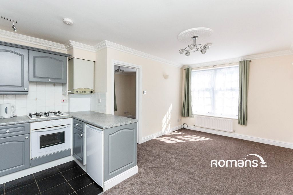 Property photo 2 of 8 Photo