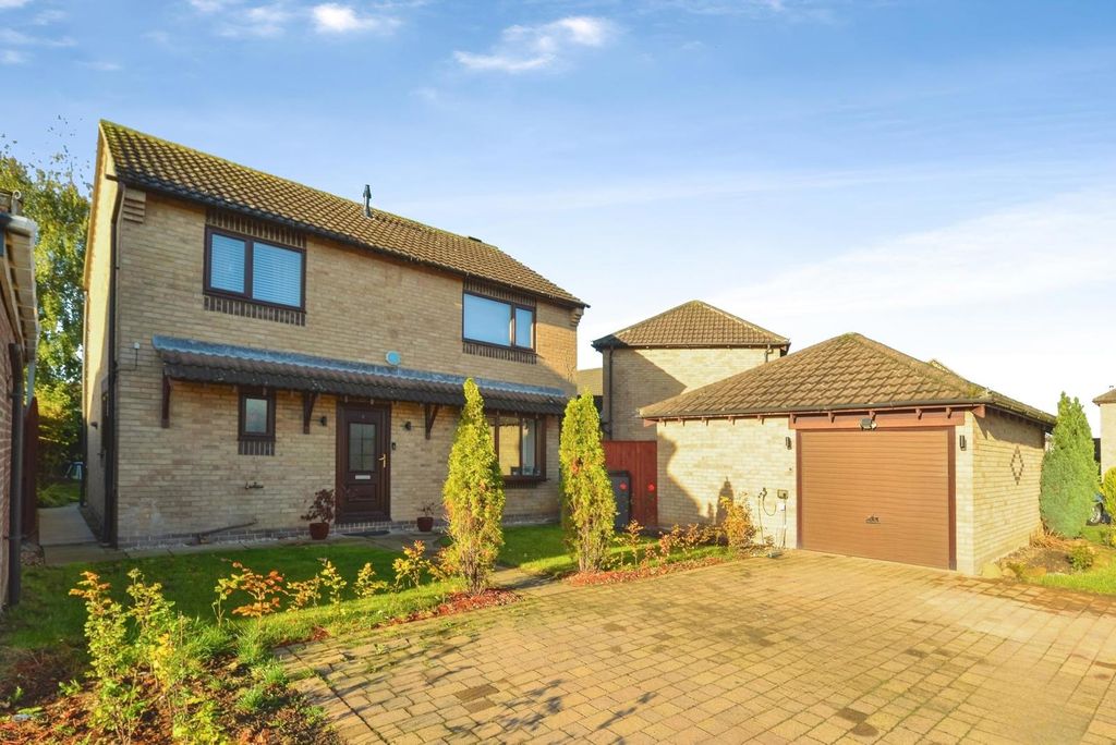 Property photo 1 of 16 Pbox-Img.Jpg