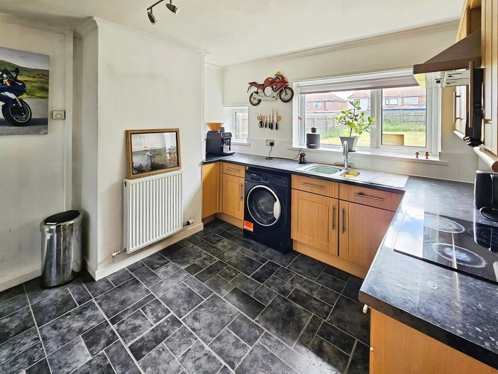 Property photo 3 of 9 Photo 10