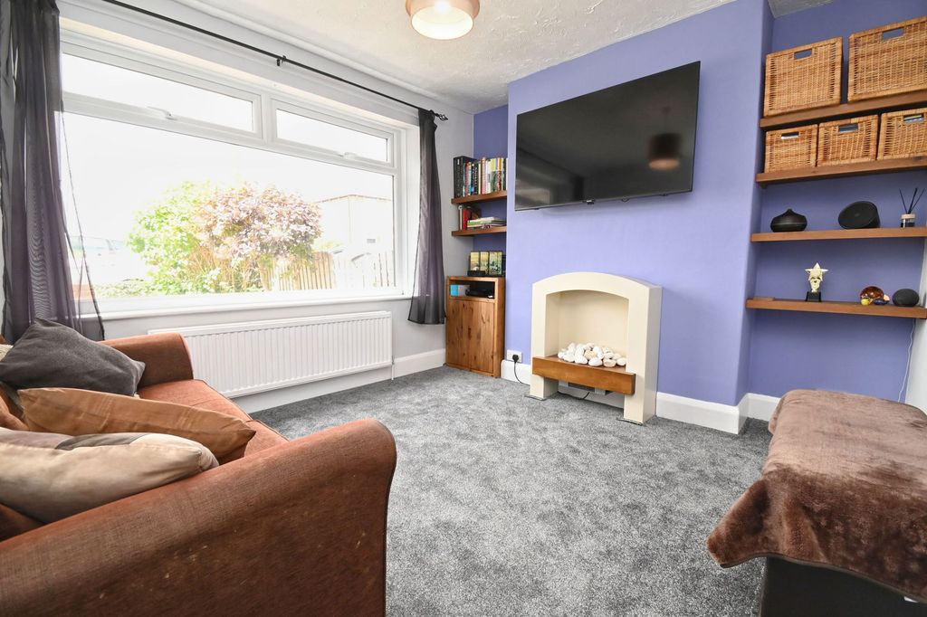 Property photo 3 of 19