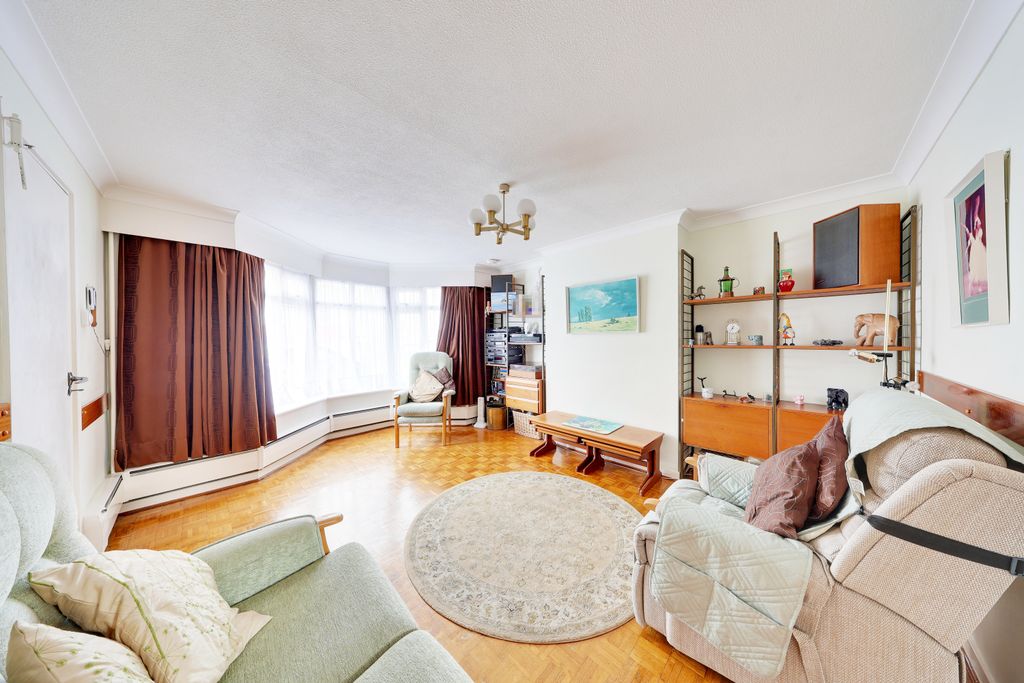 Property photo 2 of 15