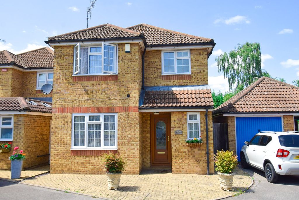 Property photo 1 of 17