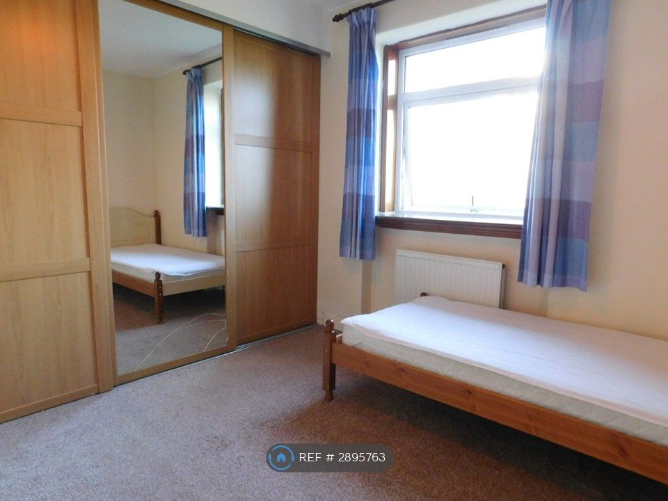 Property photo 3 of 13 Bedroom 3