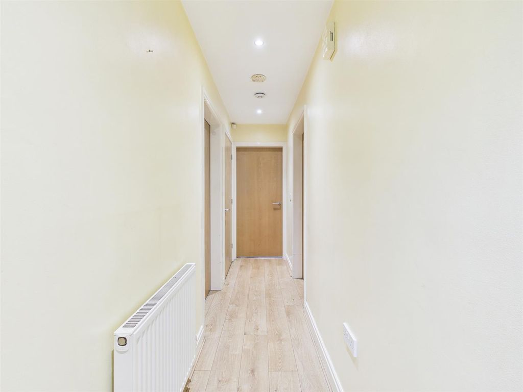 Property photo 2 of 17 Cam03844G0-Pr0420-Still001.Jpg