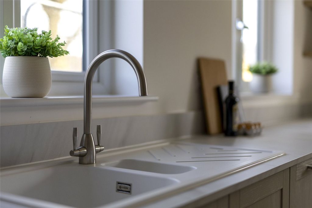 Property photo 3 of 8 Show Home