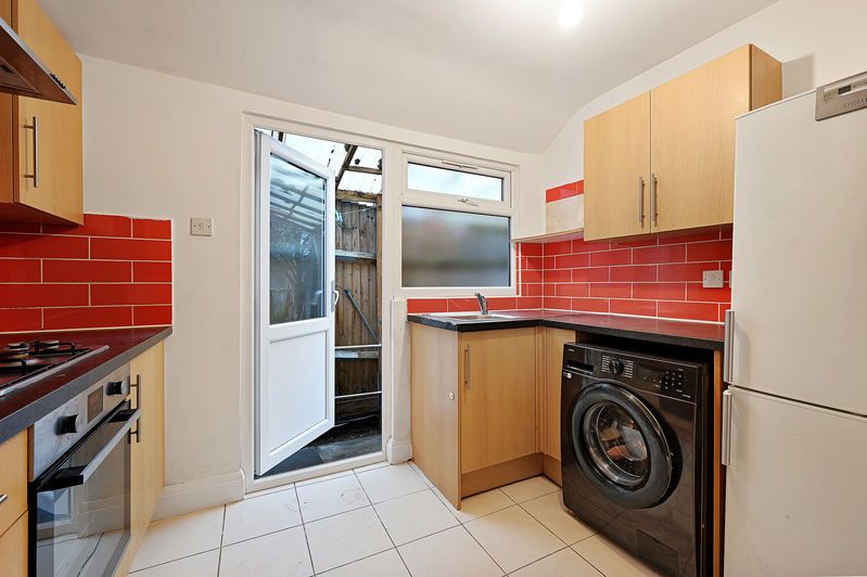 Property photo 3 of 11 Photo 9