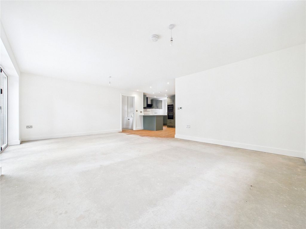 Property photo 3 of 20 3 - Picture No. 11