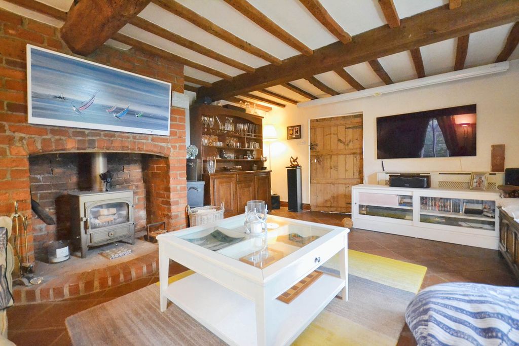 Property photo 3 of 37