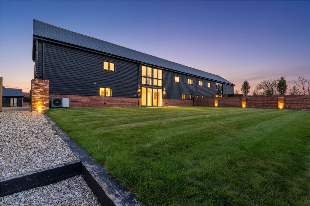 Property photo 3 of 31 Picture No. 26