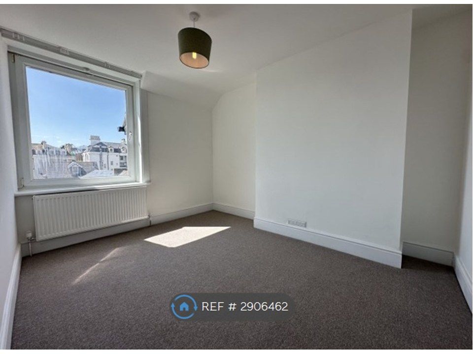 Property photo 3 of 6