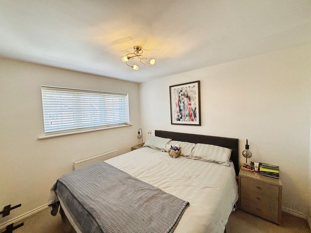 Property photo 3 of 16 Picture No. 18