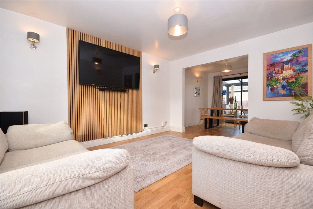 Property photo 2 of 21 Picture No. 02