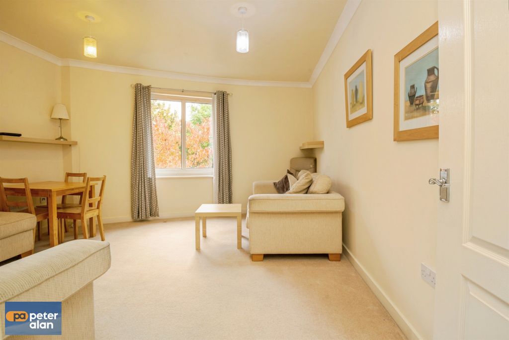 Property photo 3 of 9