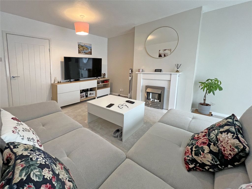 Property photo 2 of 16 Picture No. 15