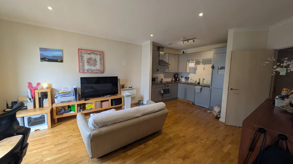 Apartment in Cardiff, Brewery Quarter, Castle - View 3