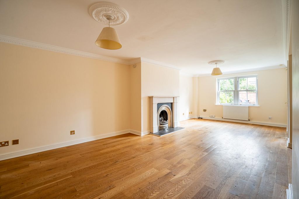 Property photo 2 of 14 Living Room
