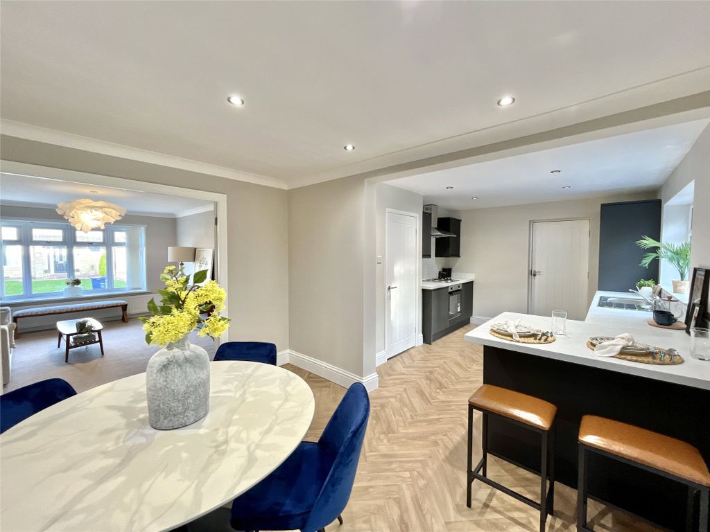 Property photo 1 of 29 Dining Kitchen