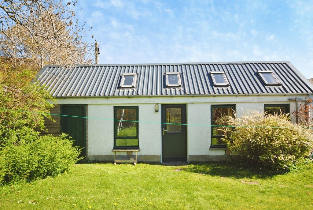 Property photo 2 of 29