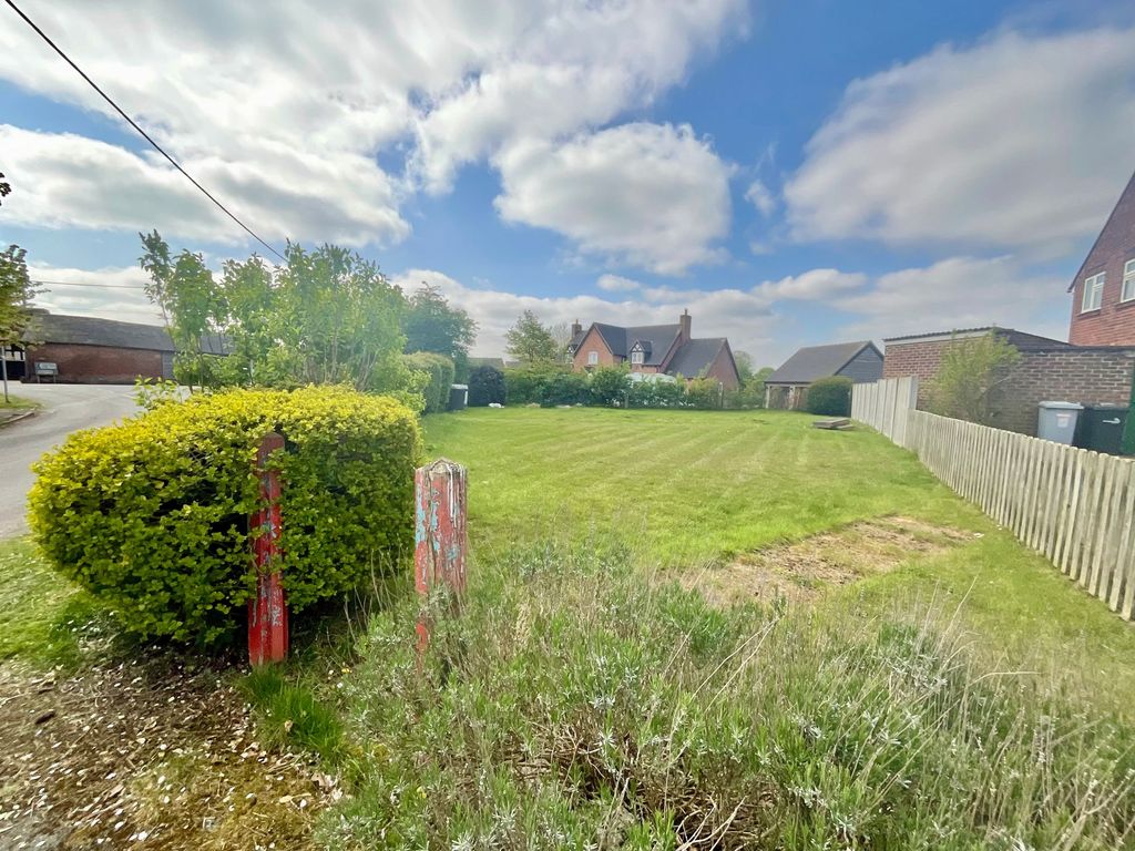 Property photo 1 of 5