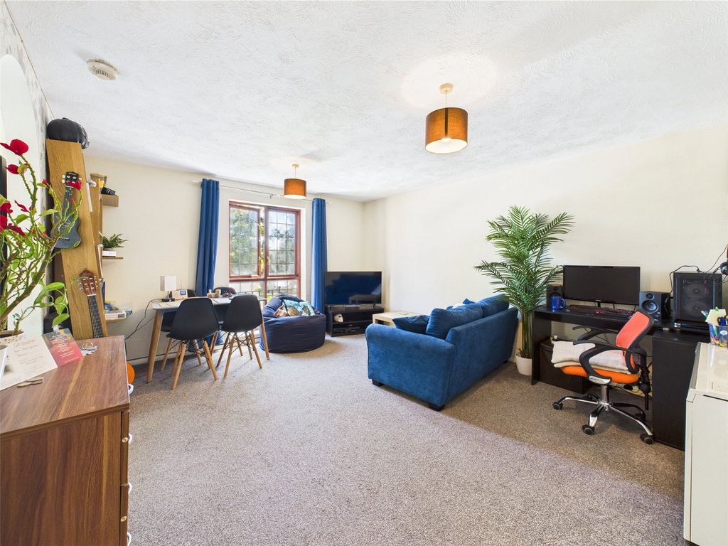 Property photo 2 of 15 Picture No. 29