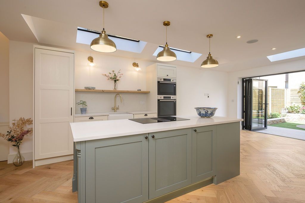 Property photo 1 of 33