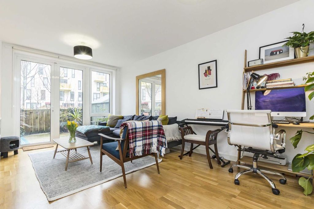 Property photo 2 of 6