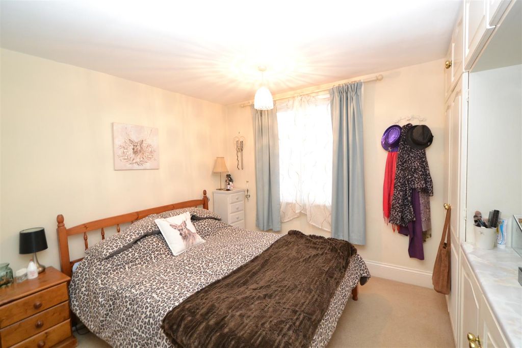 Additional image 9 of 2 bed flat for saleWaterside, Upton Upon Severn, Worcester WR8