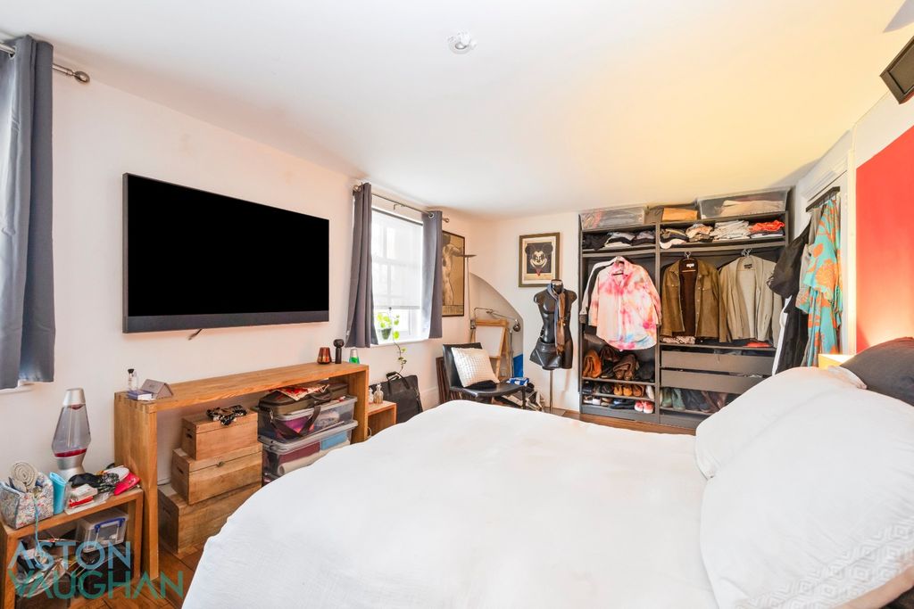 Additional image 16 of 4 bed flat for saleLewes Crescent, Brighton, East Sussex BN2