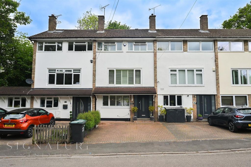 Property photo 1 of 19 Front
