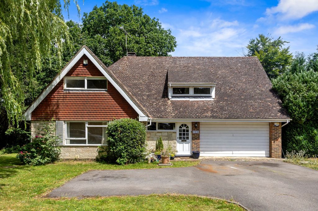 Property photo 1 of 28