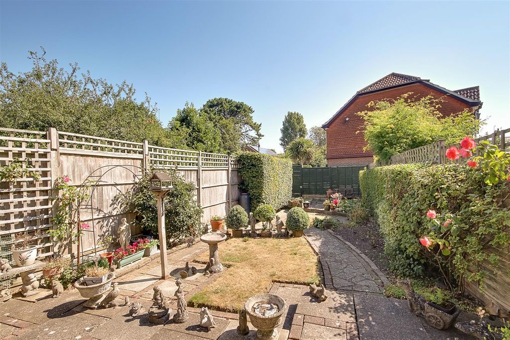 Property photo 2 of 18 Img_3286-Img_3288.Jpg