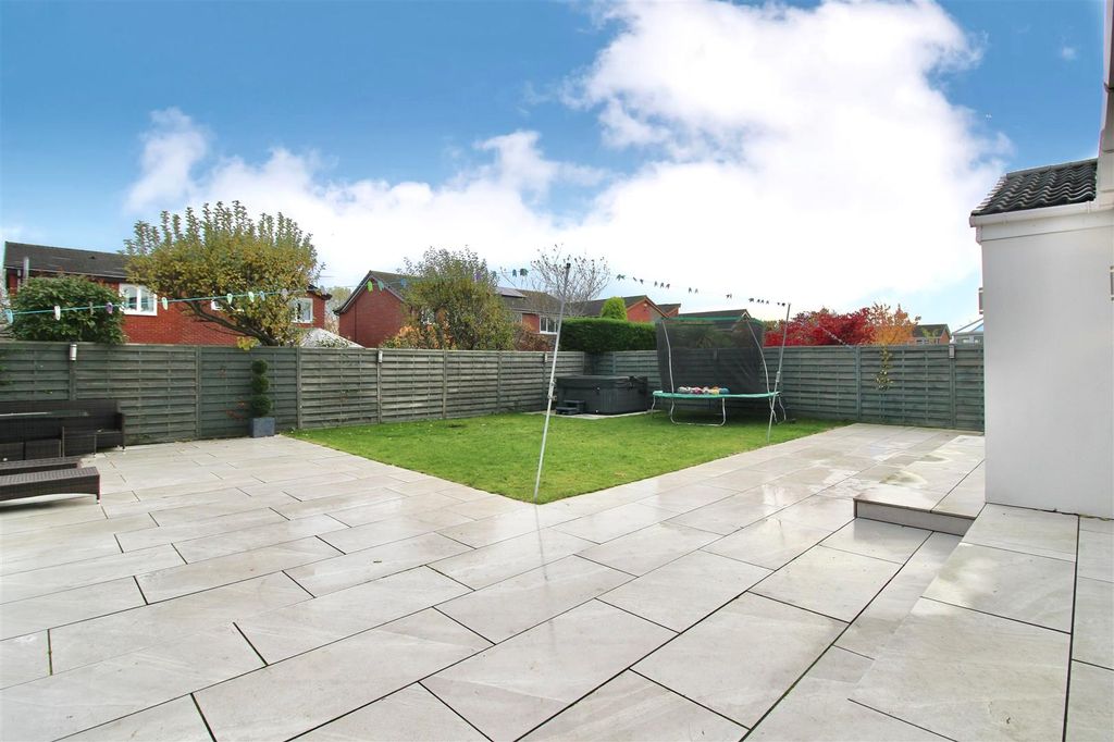 Property photo 2 of 26 External