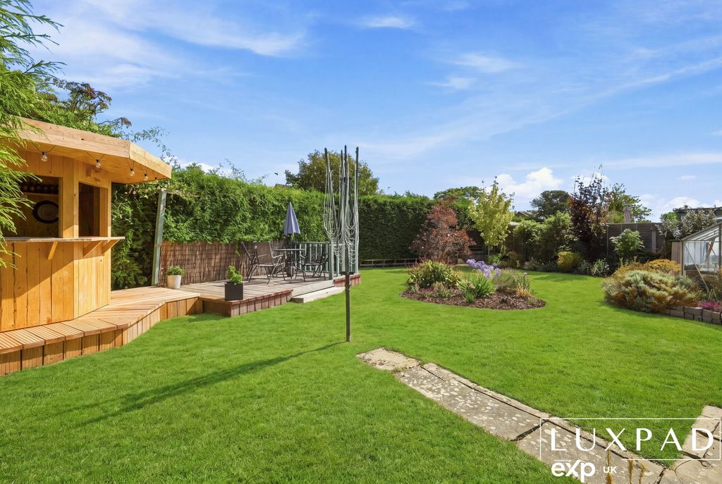 Property photo 3 of 16