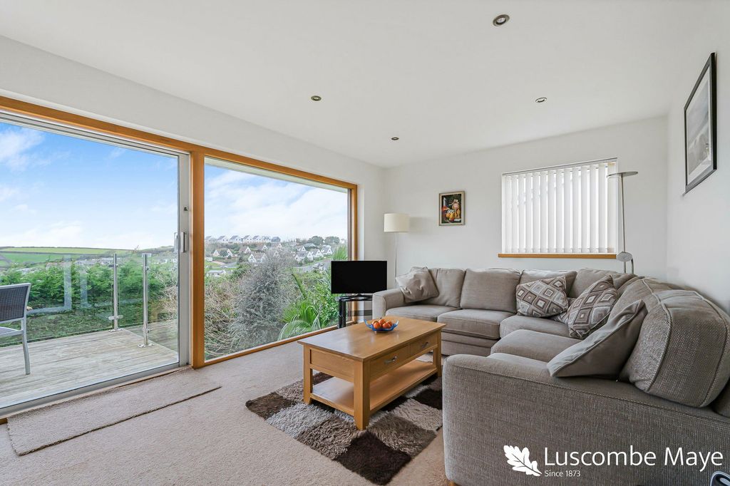 Property photo 2 of 29