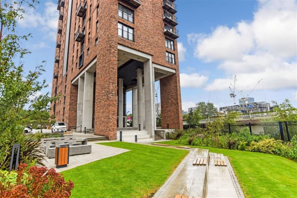 Property photo 2 of 12