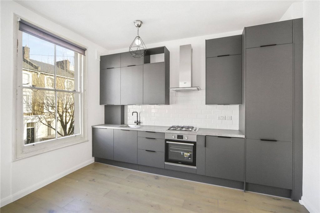 Property photo 3 of 7 Picture No. 01