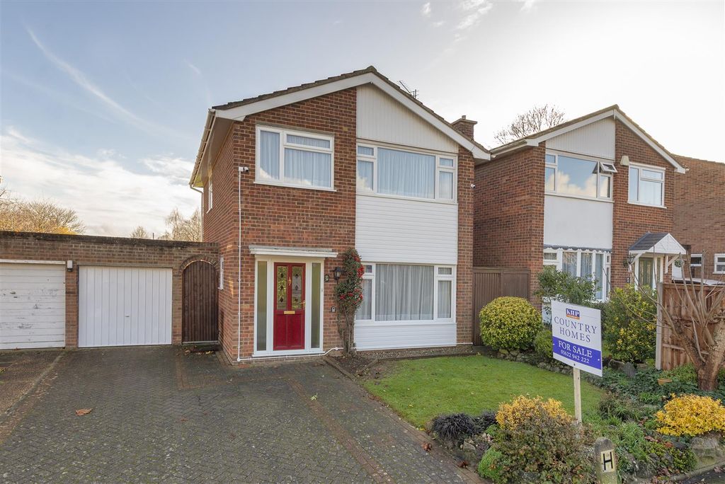 Property photo 1 of 17 01.