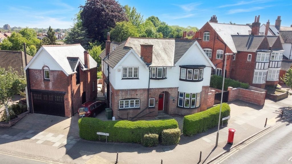 Property photo 1 of 59