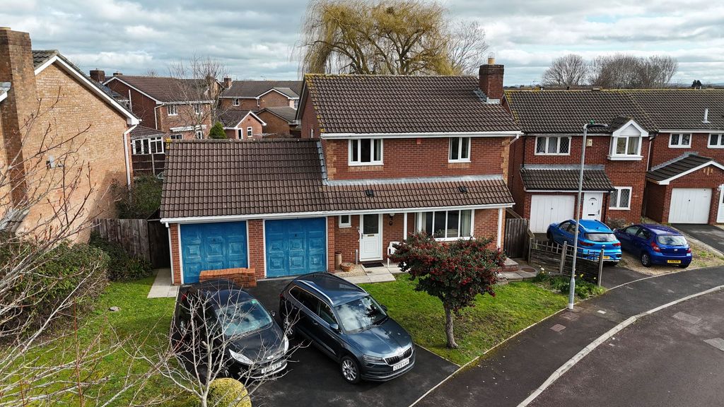 Property photo 1 of 23