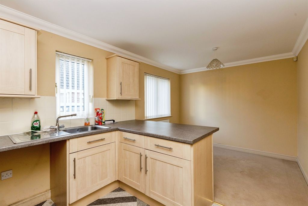 Property photo 3 of 16