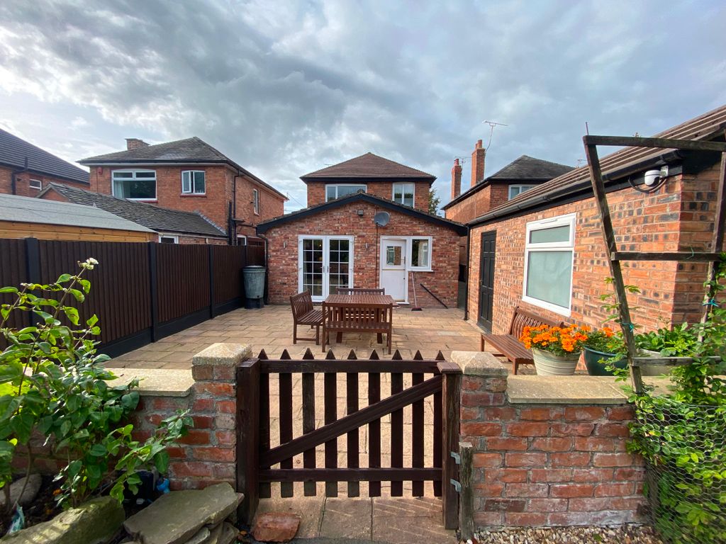 Property photo 3 of 31