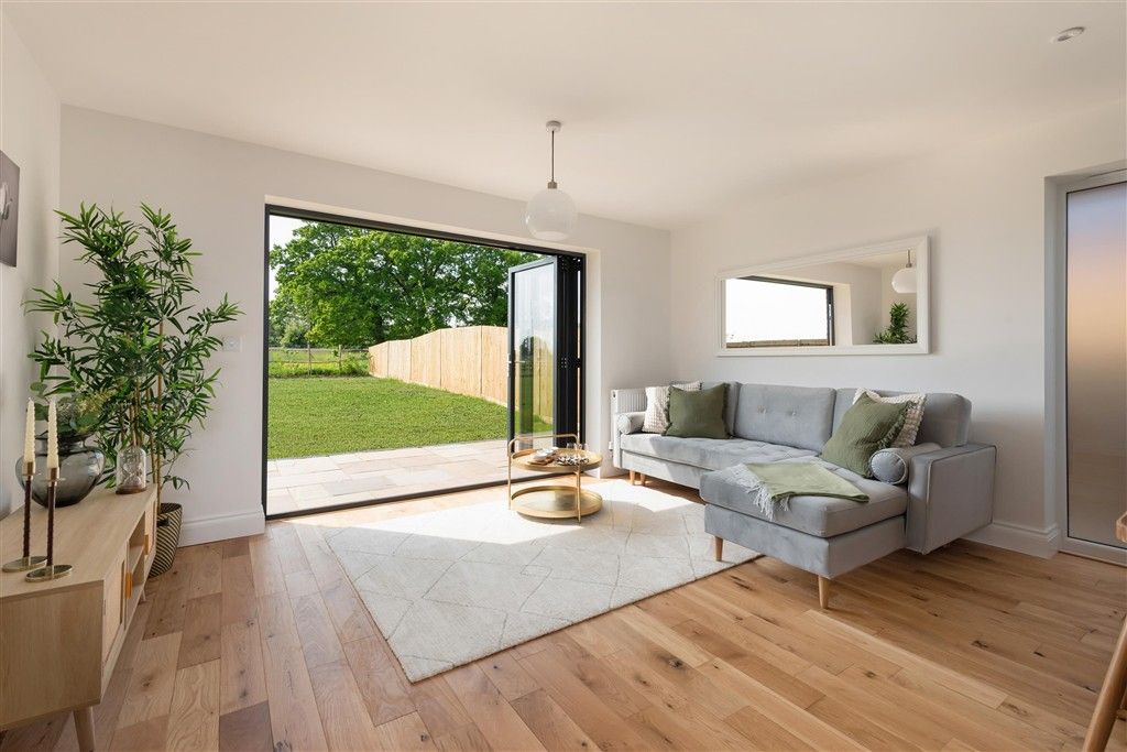 Property photo 2 of 12 Lounge