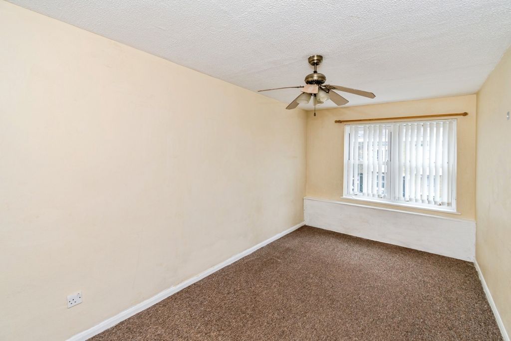 Property photo 3 of 14 Pbox-Img.Jpg